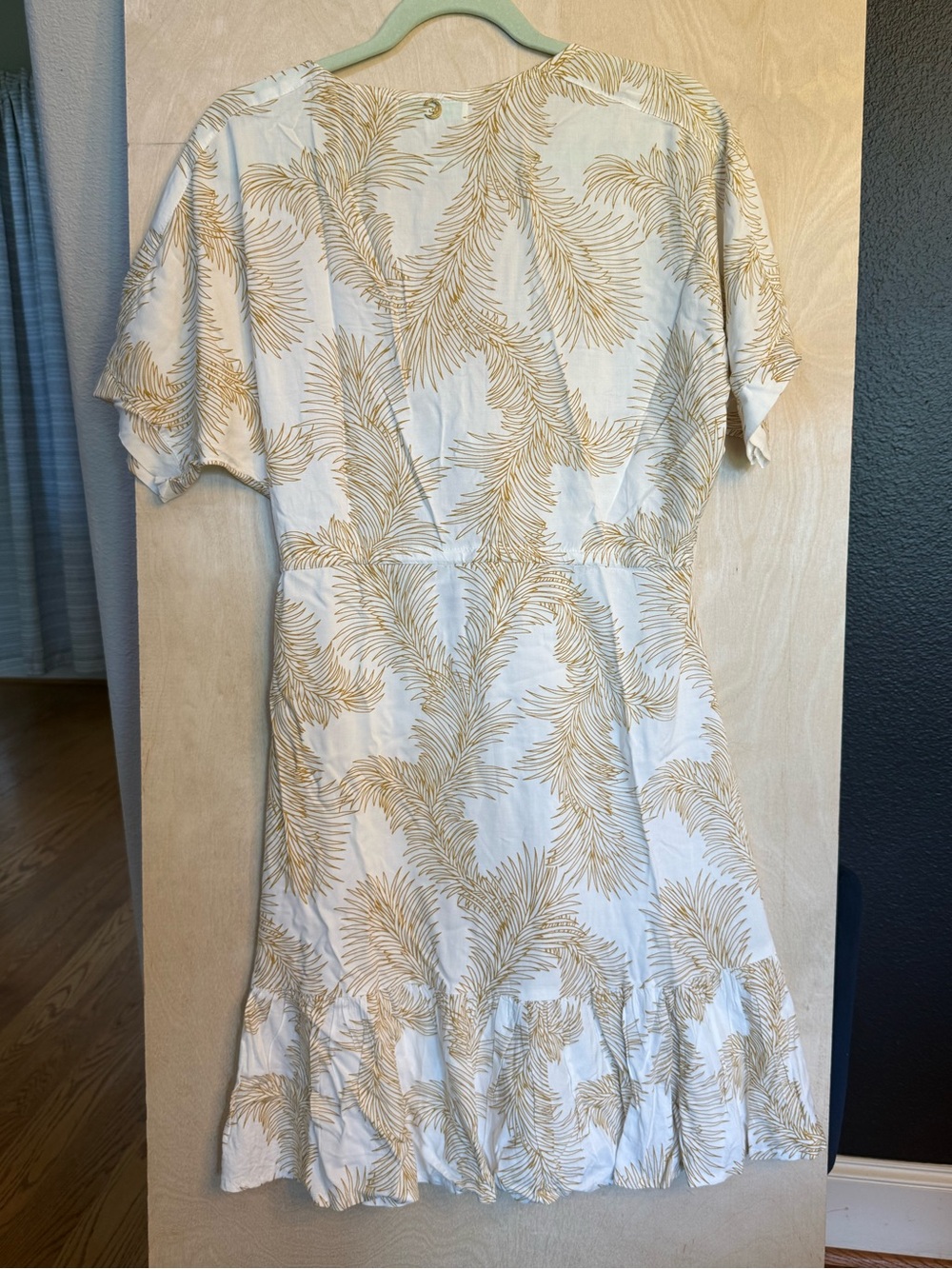 Cream and Tan Palm-Print Wrap Dress - Picture 4 of 7